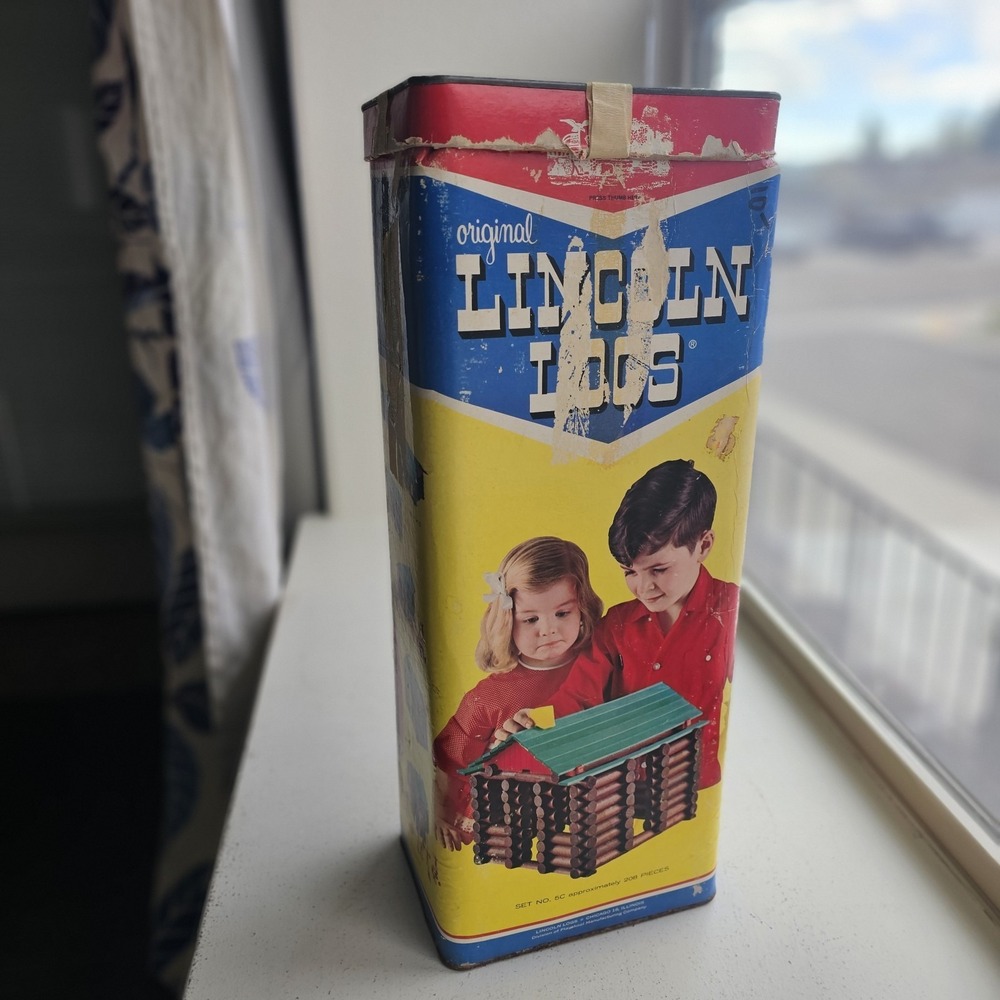 Vintage Original Lincoln Logs With 200+ Pieces